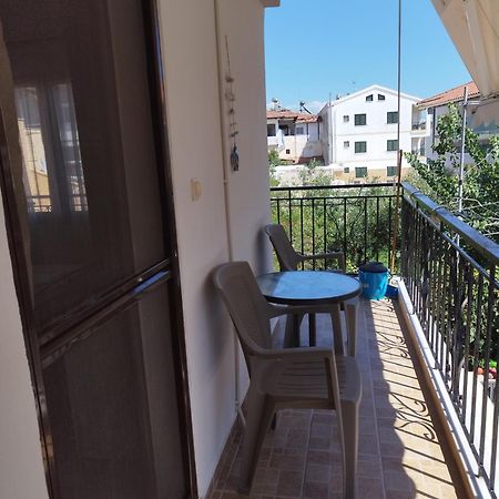 Christa'S Studio Apartment Никити Екстериор снимка